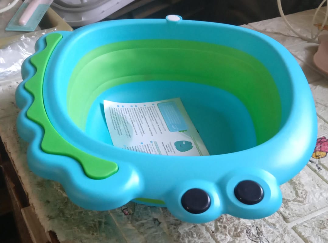17513 Frog Shape Wash Basin, Space Saving Multi Function Foldable Baby Wash basin Easy Clean Lightweight Thicken for Washing Face for Home (33×31Cm / 1 pc) 17513 Frog Shape Wash Basin, Space Saving Multi Function Foldable Baby Wash basin Easy Clean Lightweight Thicken for Washing Face for Home (33×31Cm / 1 pc)